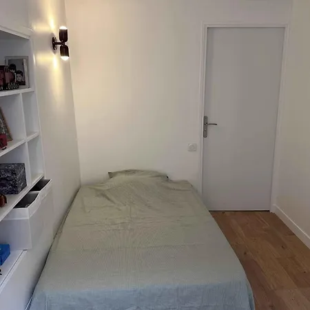 Atypical Loft In The Heart Of The Marais