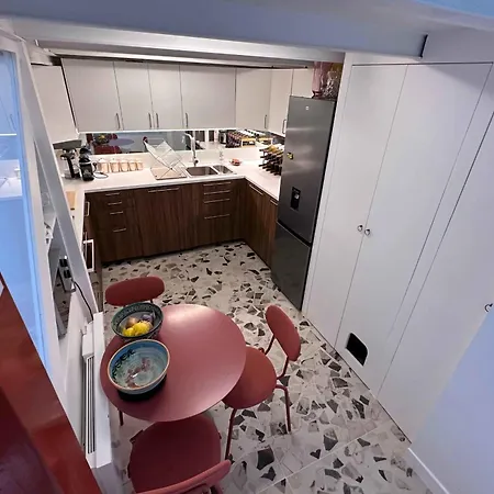 Apartment Atypical Loft In The Heart Of The Marais Paris