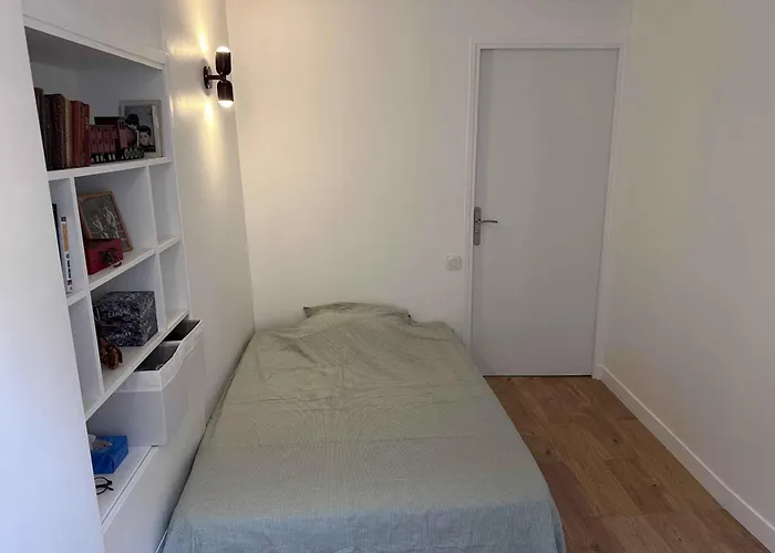 Atypical Loft In The Heart Of The Marais